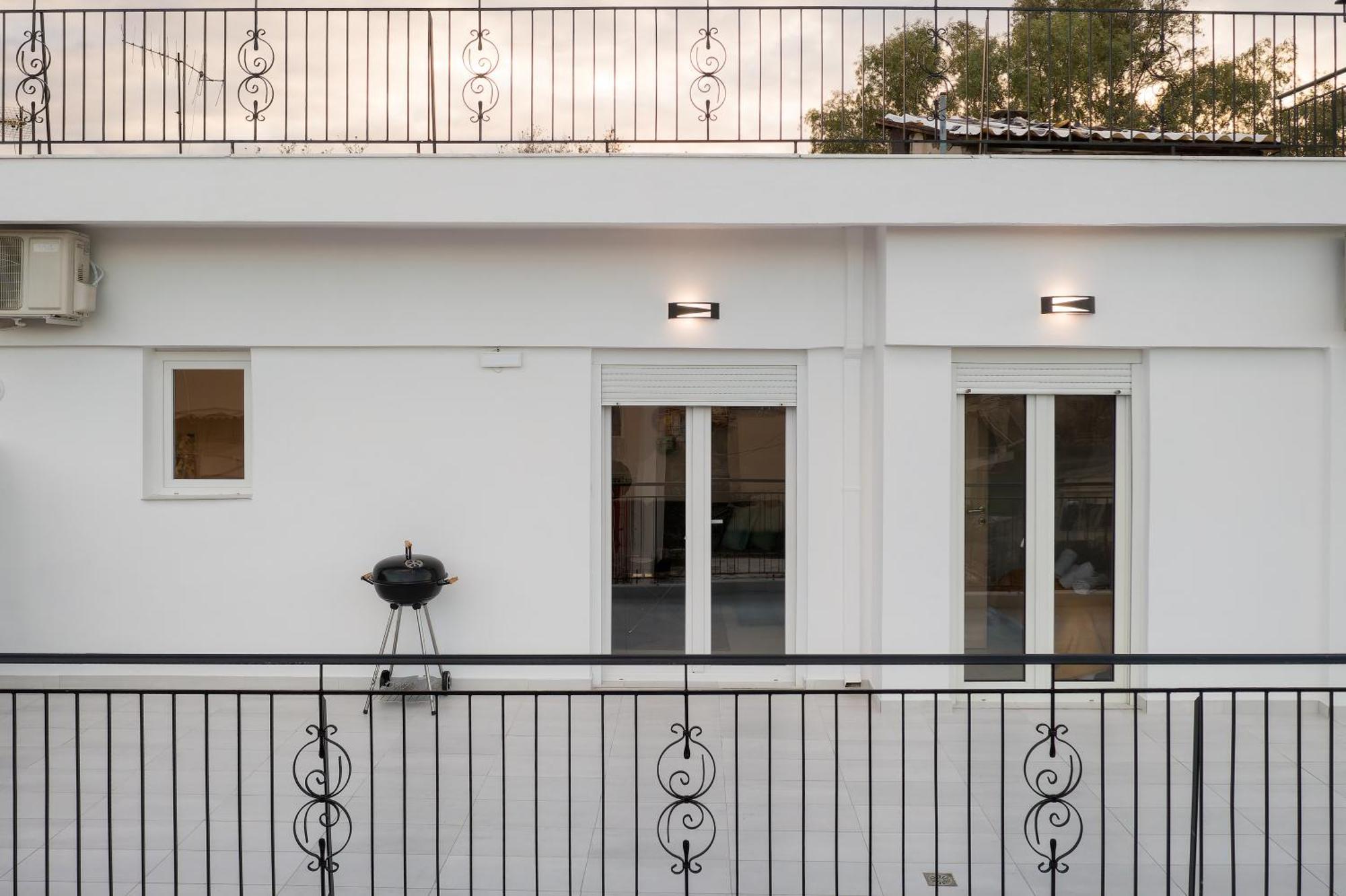 Hydra Apartment Patras Bagian luar foto